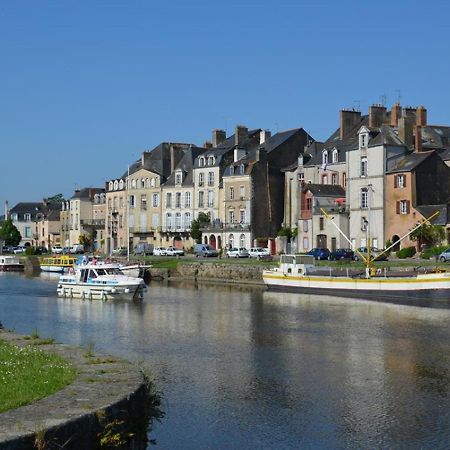 Spacieux T3 Lumineux Dans Quartier Historique Avec Wifi Редон Экстерьер фото